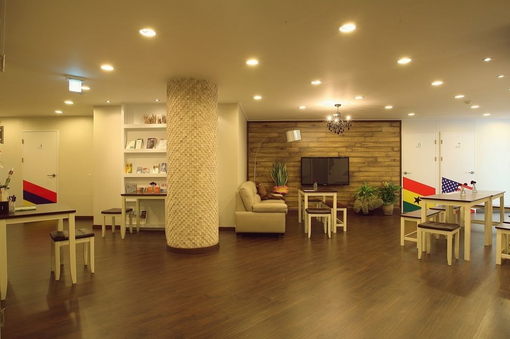 Hello Guesthouse Busan Bagian luar foto